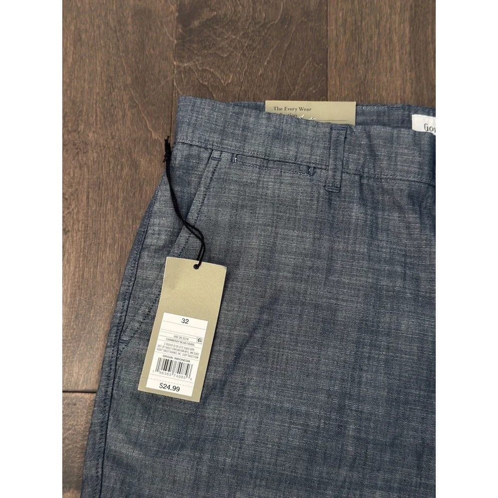 NWT Goodfellow Everyday Blue Chambray Denim Shorts Size 32W Flat Front 9” Inseam